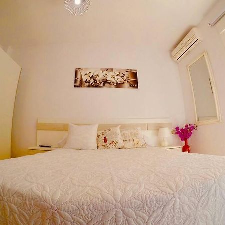 Apartamento Joanna Playa Кастел де Феро Екстериор снимка